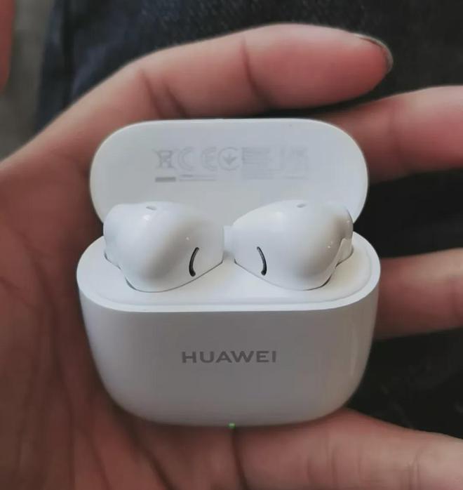 耳机40小时超长续航性价比无敌！K8凯发国际70元的华为半入耳(图3)